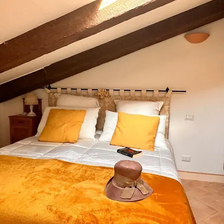 Dimora Nel Borgo - Eleganza E Calma - Italywego Apartment