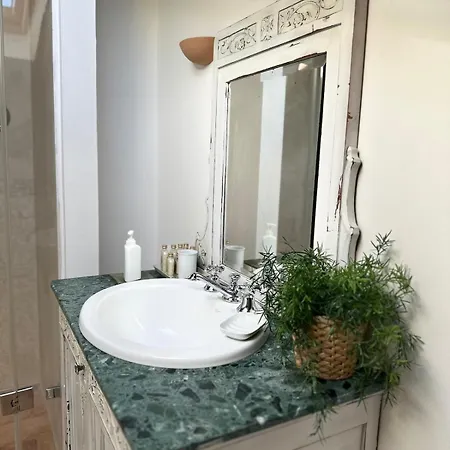 Dimora Nel Borgo - Eleganza E Calma - Italywego *