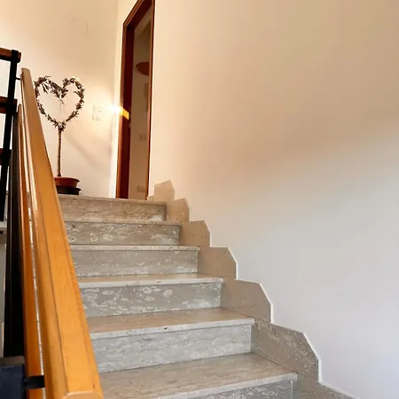 Apartment Dimora Nel Borgo - Eleganza E Calma - Italywego